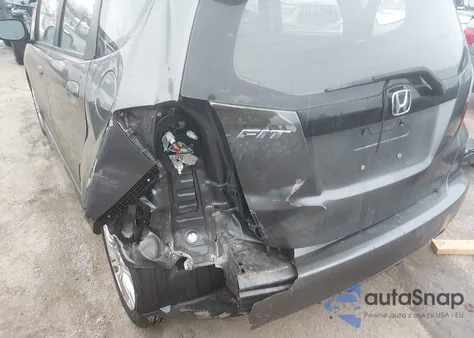 2011 Honda Fit Sport z USA, uszkodzony, nr VIN JHMGE8H66BC014699